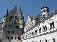 Neuschwanstein castle: View from courtyard