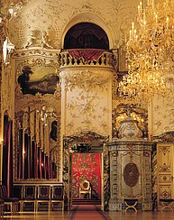 Ballroom with view into the throneroom ©Fürst Thurn und Taxis Museen, Regensburg (F: Clemens Mayer)